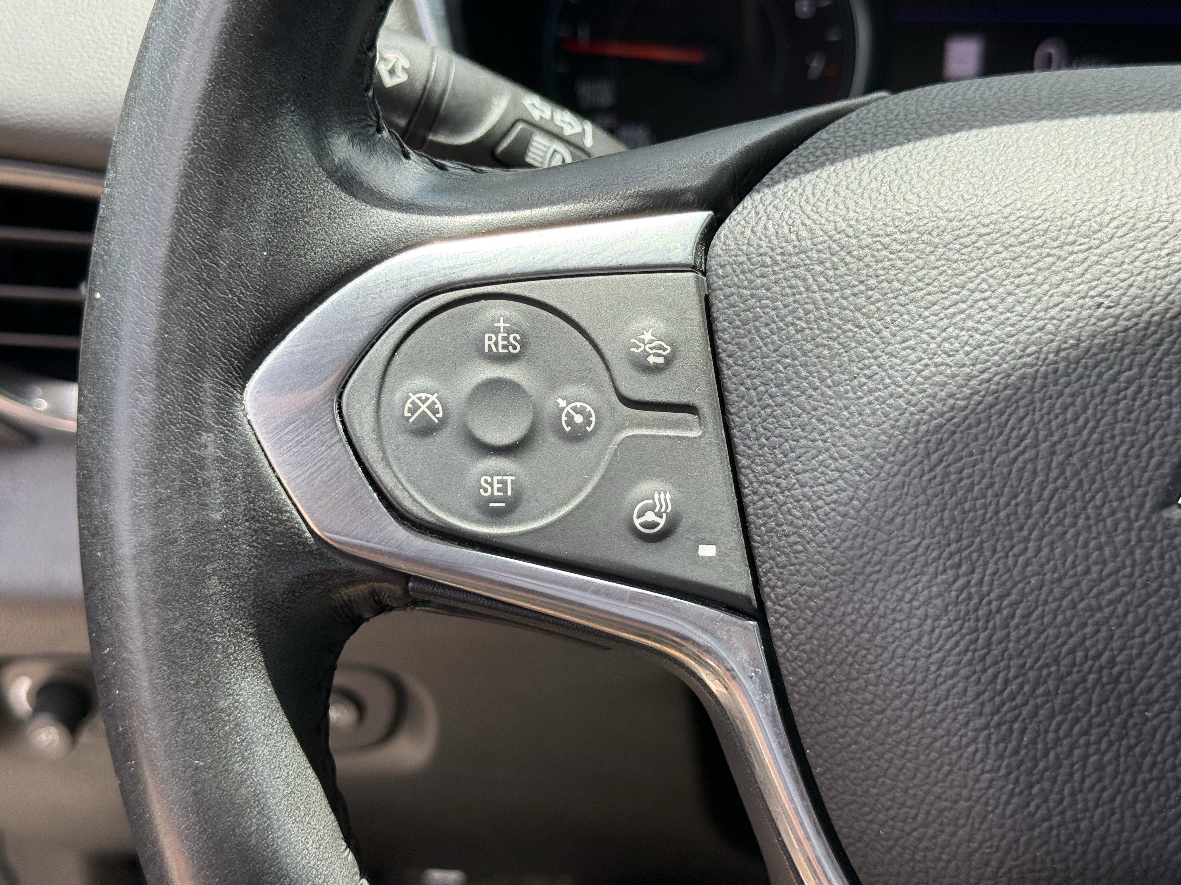 Used 2021 Silver Ice Metallic Chevrolet Premier image 15