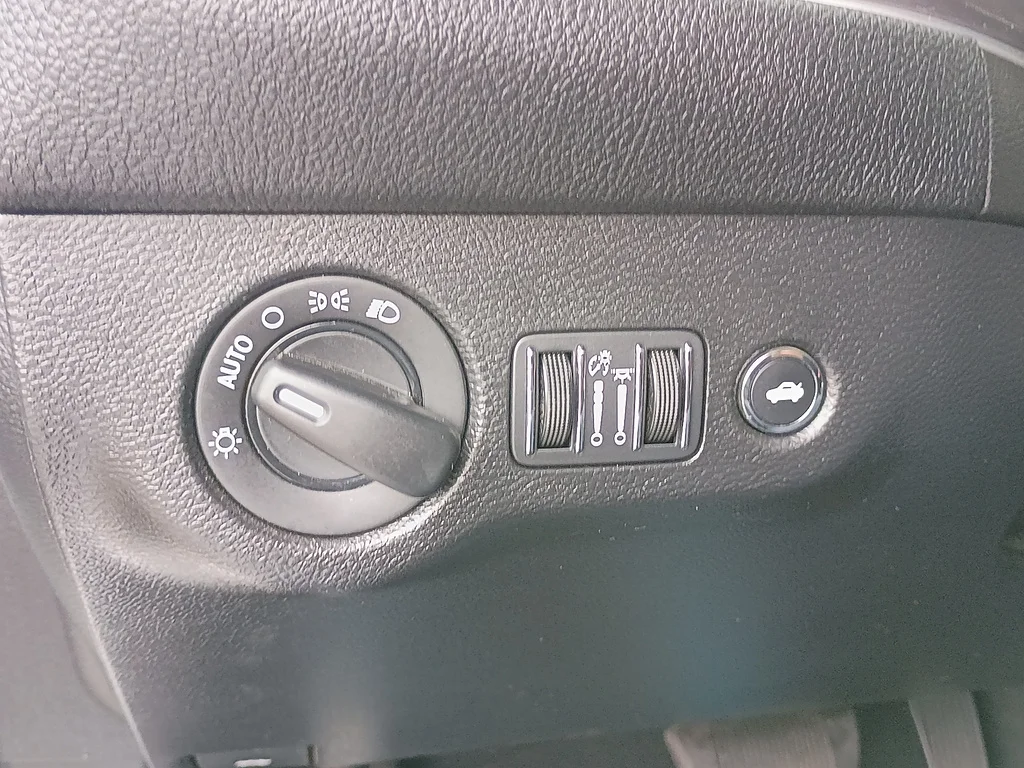 Used 2022 White Knuckle Clear Coat Dodge SXT image 14