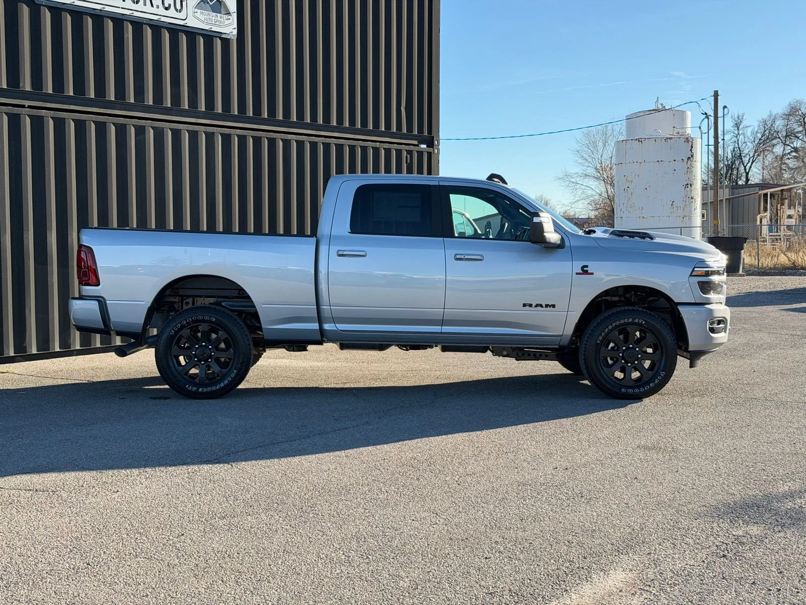 New 2026 Silver-Zynith Exterior Paint RAM Laramie image 6