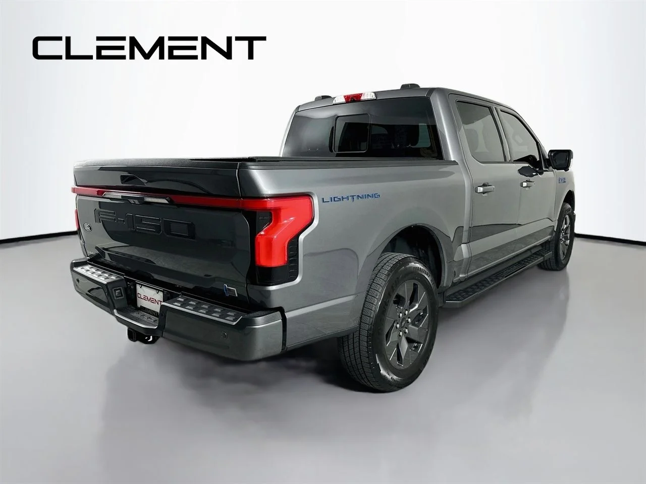 Used 2025 Gray Ford Lariat image 7
