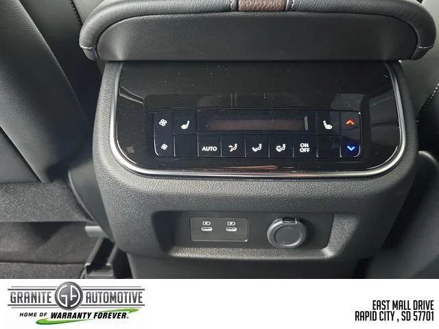 2026 Nissan Armada Platinum Reserve - Photo 32
