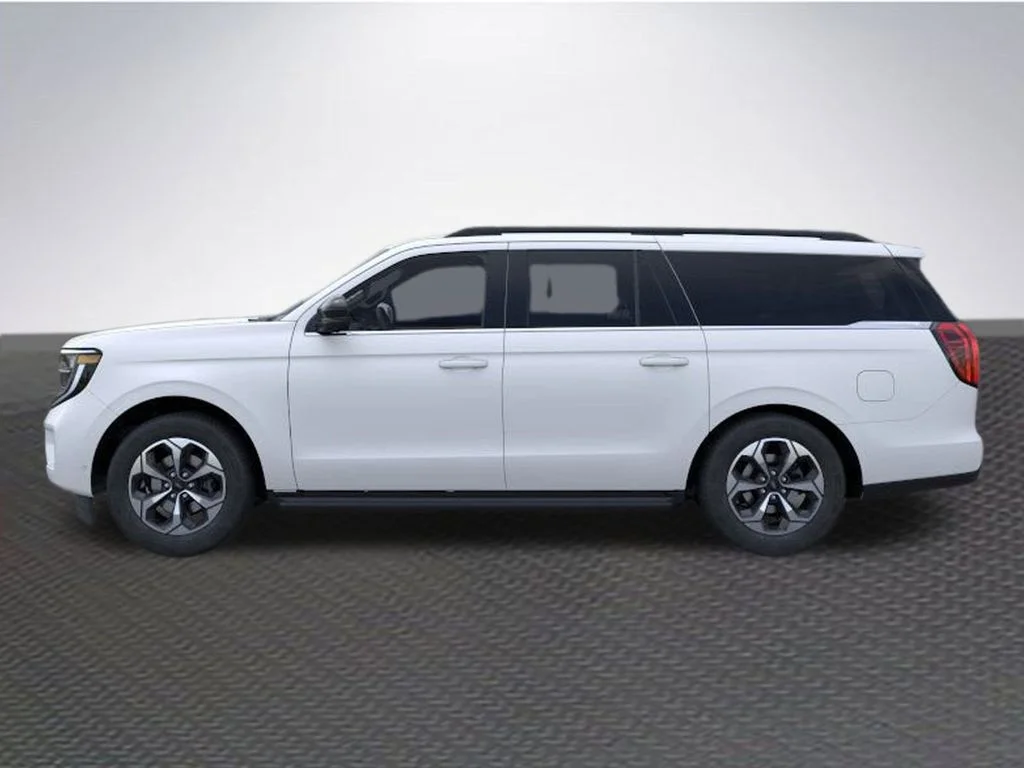 New 2026 Star White Metallic Tri-Coat Ford MAX Active image 2