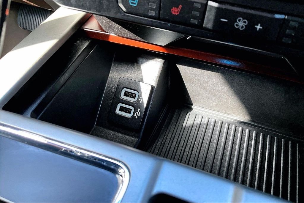 Used 2018 White Ford King Ranch image 26
