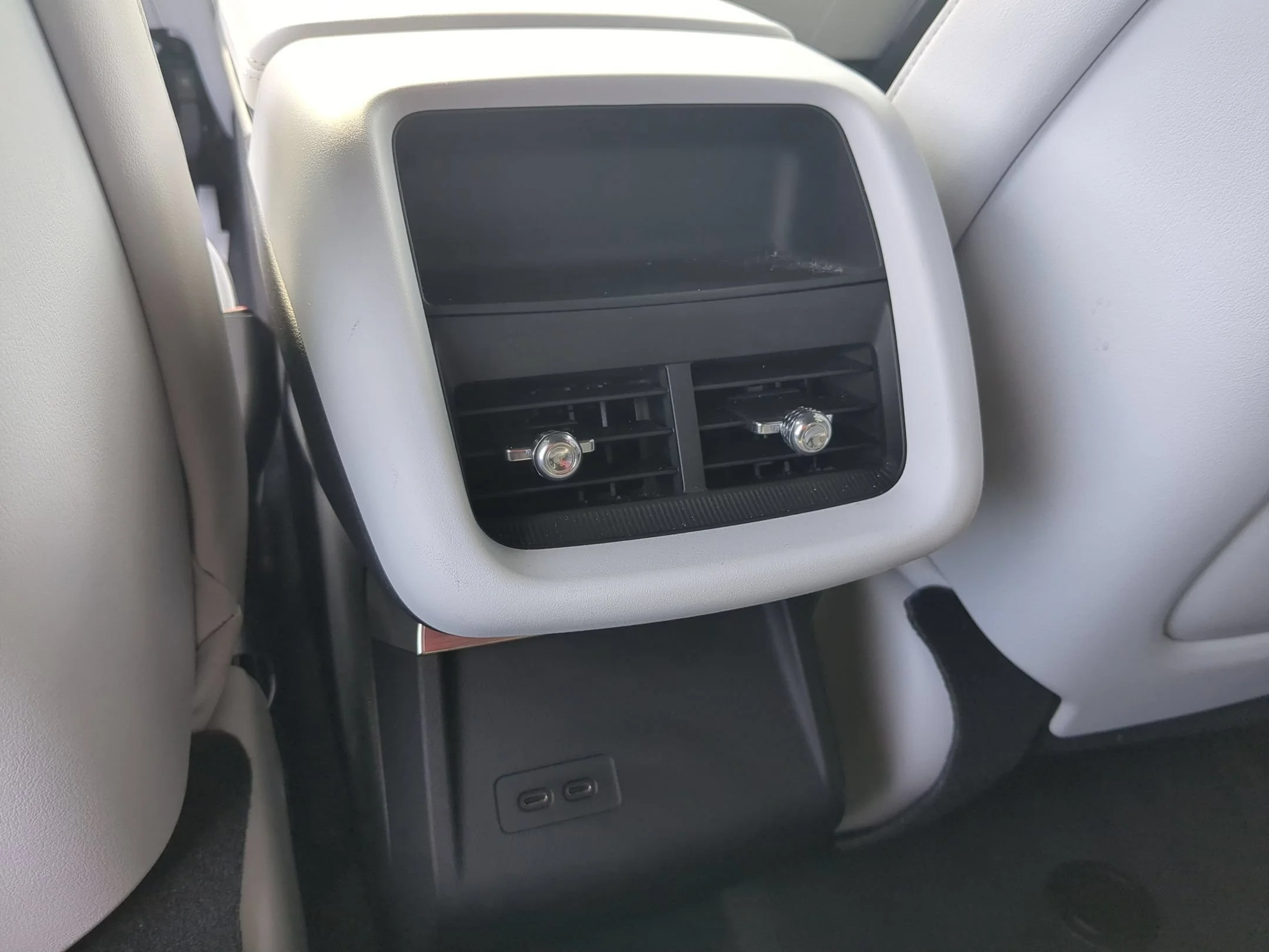Used 2024 Nimbus Metallic Cadillac Luxury 1 image 20