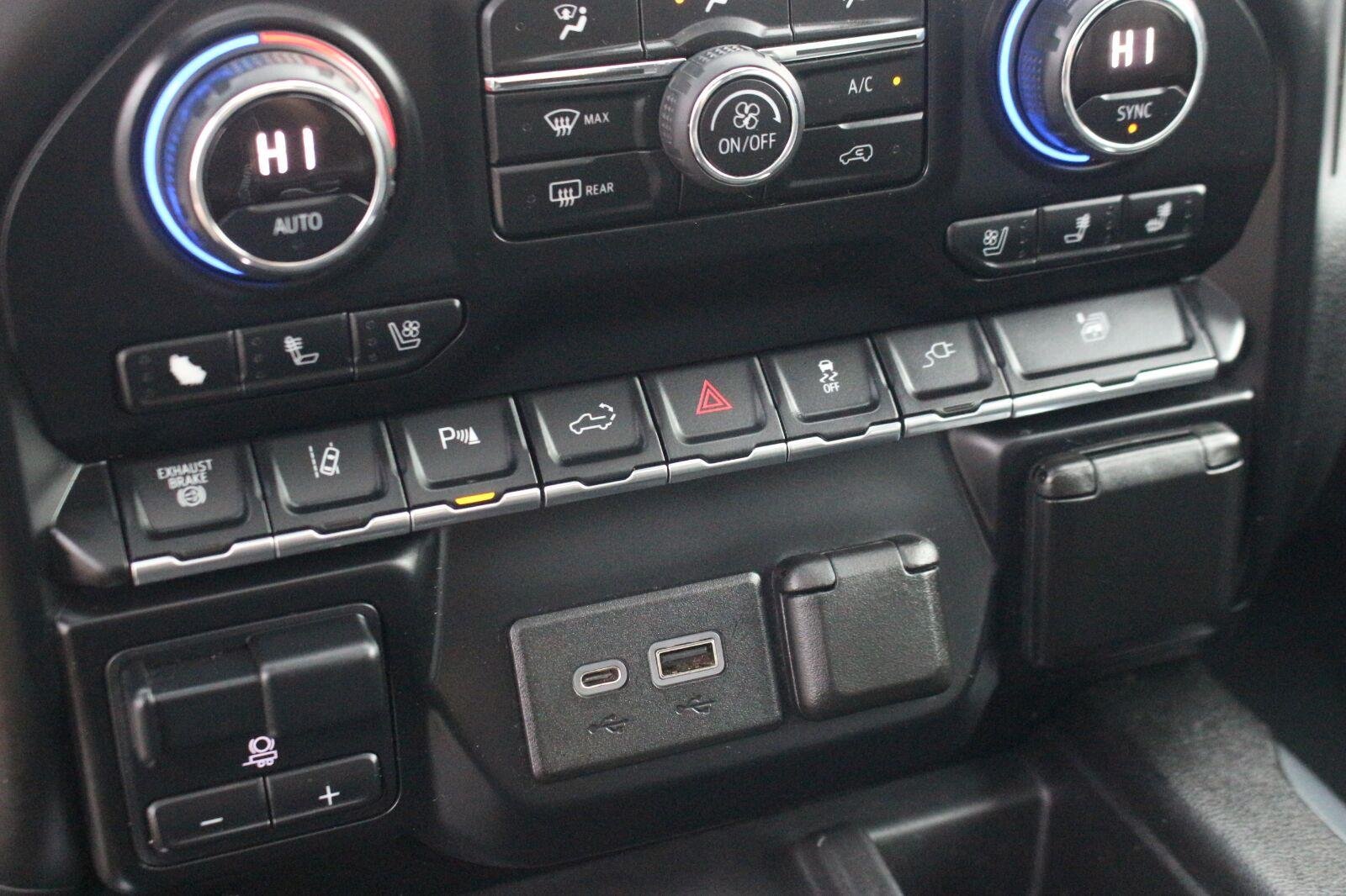Used 2020 BLACK Chevrolet High Country image 30