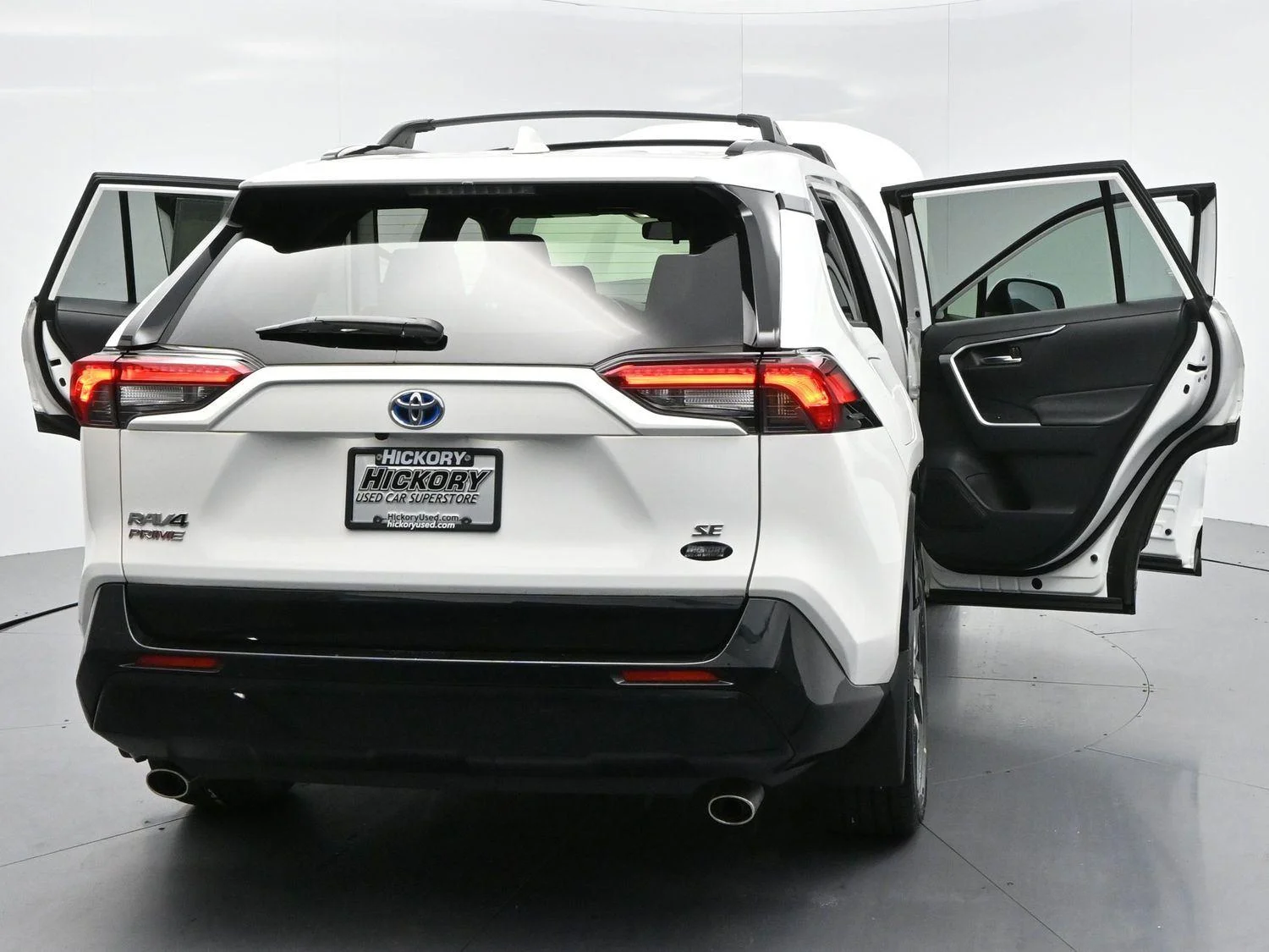 Used 2024 Ice Cap Toyota SE image 42