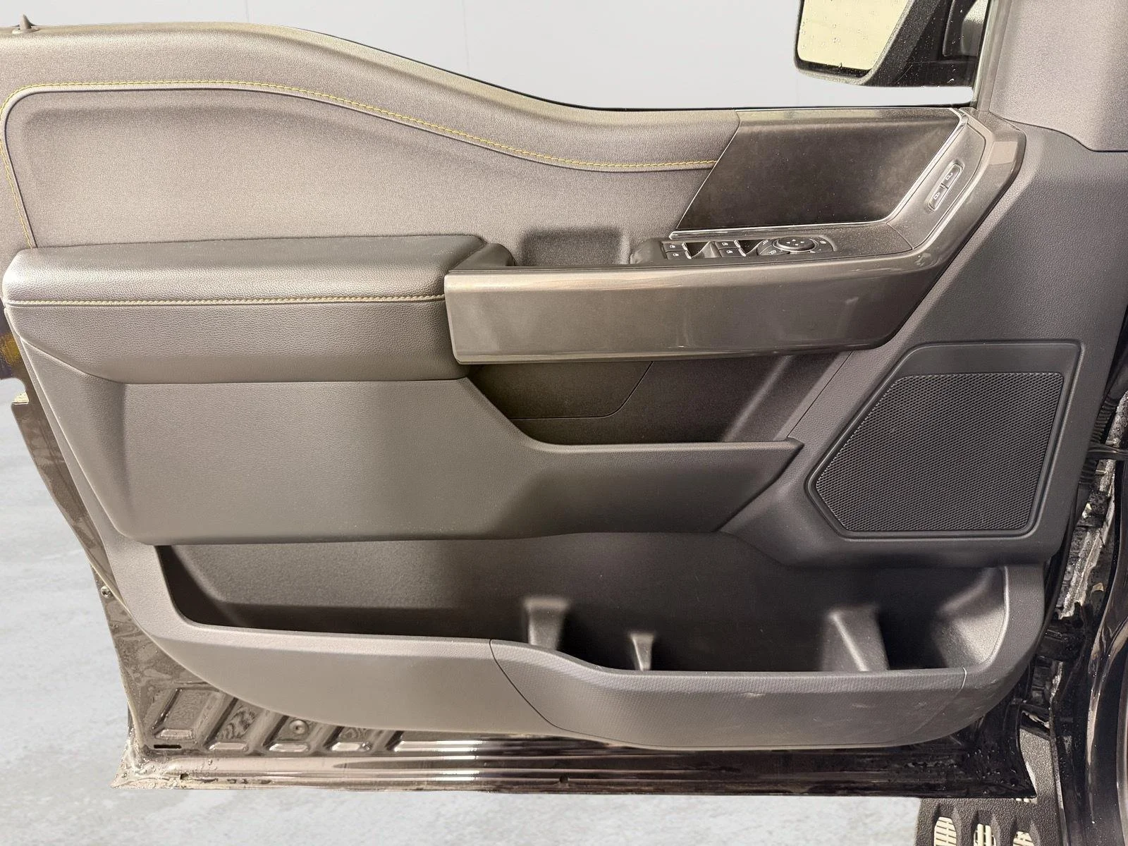Used 2023 Agate Black FORD TREMOR image 14