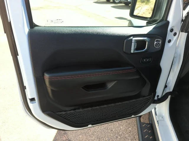 Used 2024 White Jeep Rubicon image 17