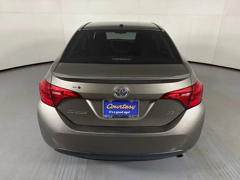 Used 2018 Gray Toyota SE image 7