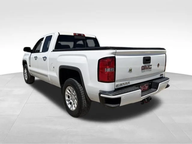 Used 2015 White GMC SLE image 6