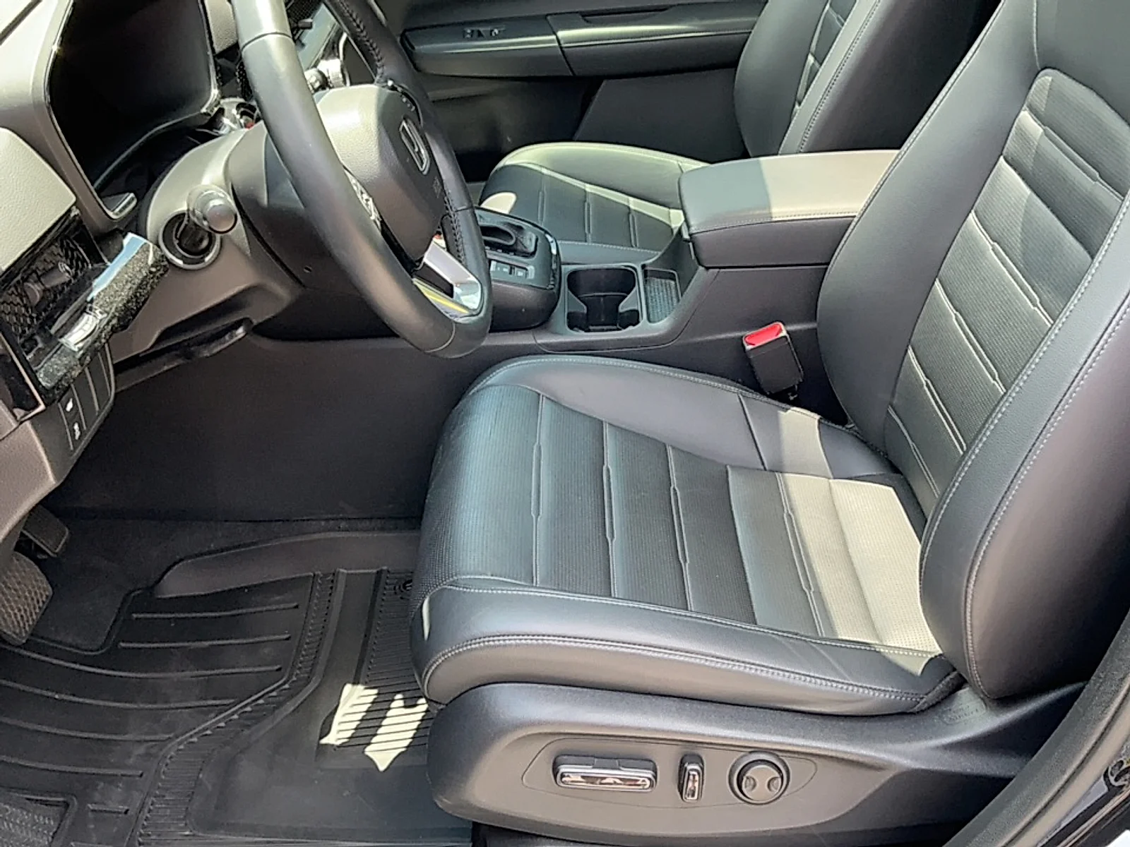 Used 2023 Black Honda EX-L image 14