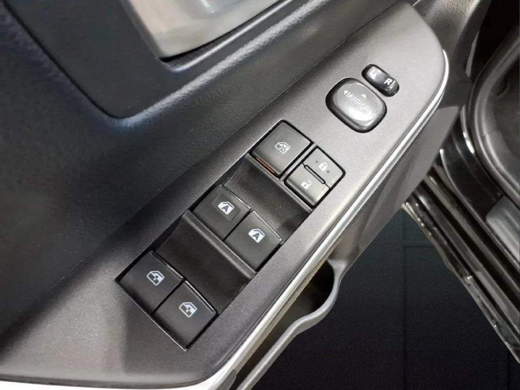 Used 2015 Attitude Black Toyota LE image 21