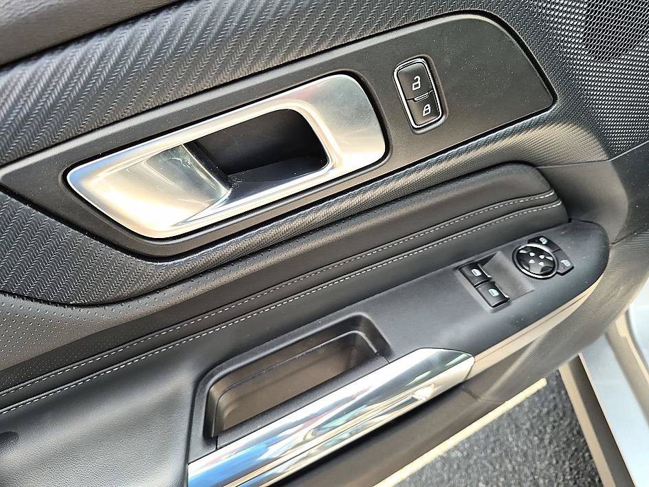 Used 2024 Silver Metallic Ford GT Premium image 13