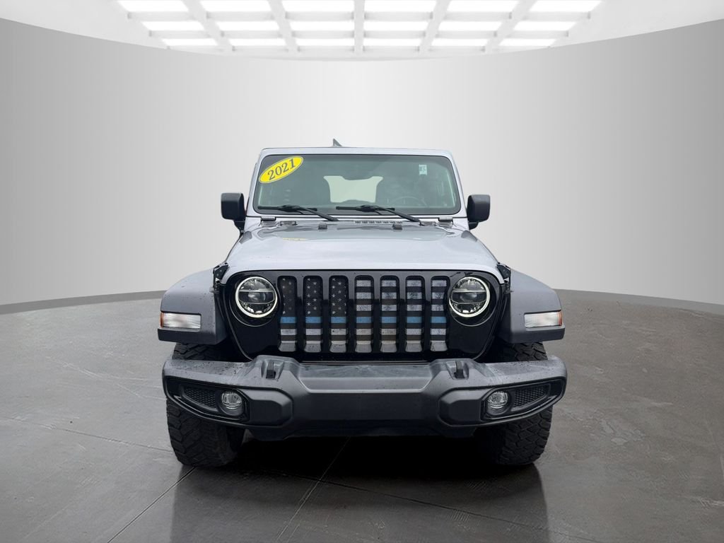 Used 2021 Silver Jeep Unlimited Willys image 2