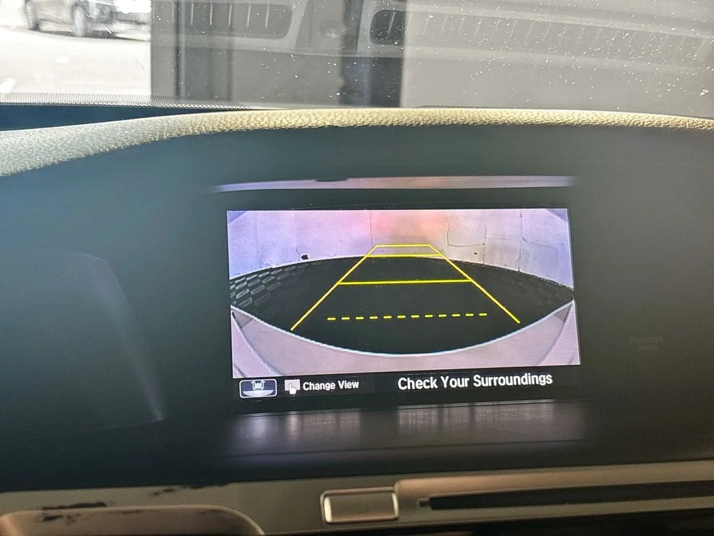 Used 2017 White Honda Touring image 17