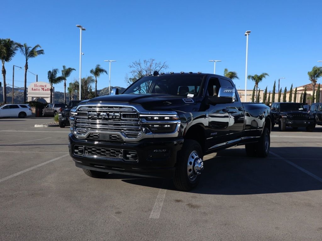 New 2026 Diamond Black Crystal Pearl-Coat Exterior Paint RAM Laramie image 7