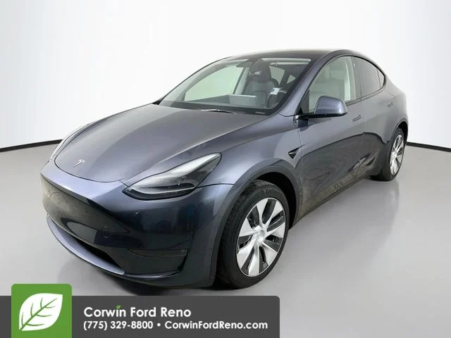 Used 2023 Midnight Silver Metallic Tesla Long Range image 3