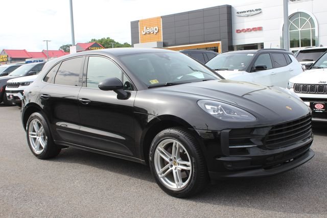 2020 Porsche Macan -'s photo