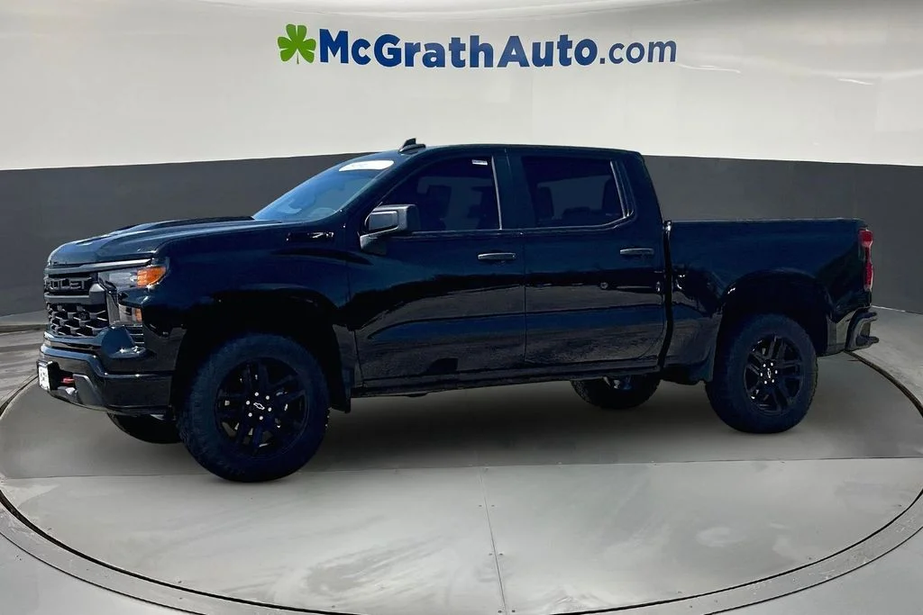 Used 2023 Black Chevrolet Custom Trail Boss image 3