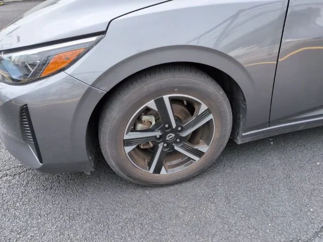 Used 2024 Gray Nissan SV image 7
