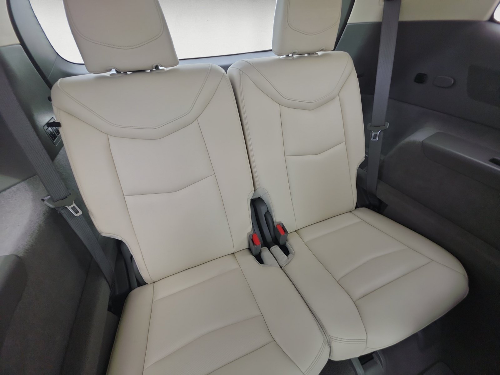 Used 2020 Shadow Metallic Cadillac FWD Premium Luxury image 18
