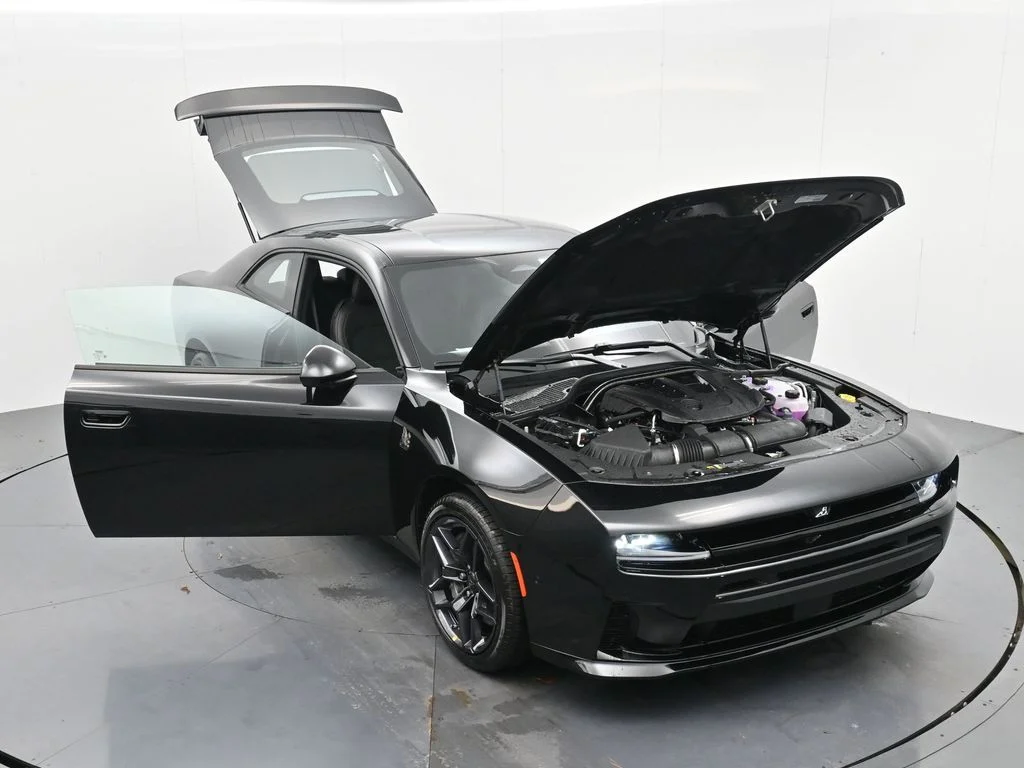 New 2026 Diamond Black Crystal Pearlcoat Dodge Scat Pack image 41