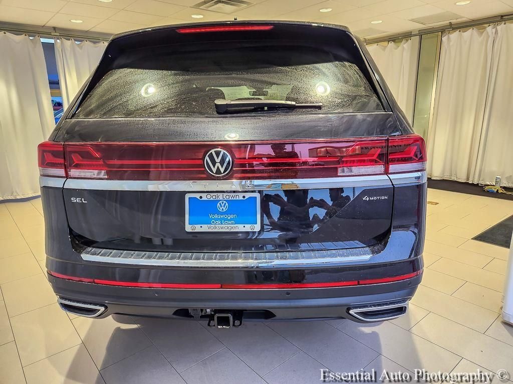 New 2026 Deep Black Pearl Volkswagen 2.0T SEL image 4