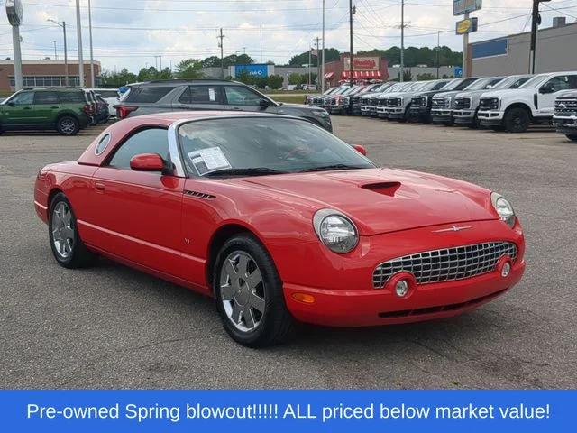 Used 2003 Red Ford  image 15