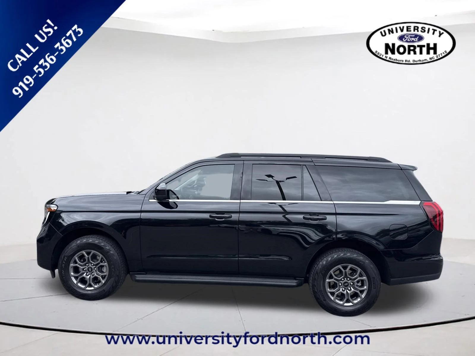 Used 2025 Agate Black Metallic Ford Active image 4
