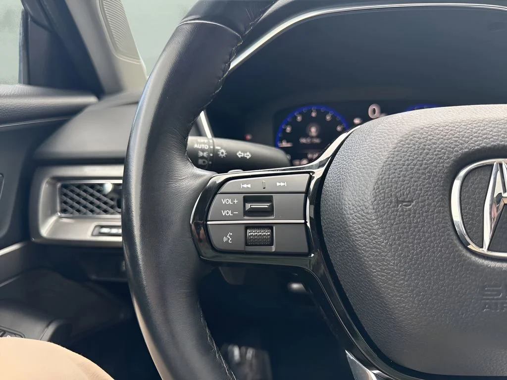 Used 2023 Gray Acura  image 15