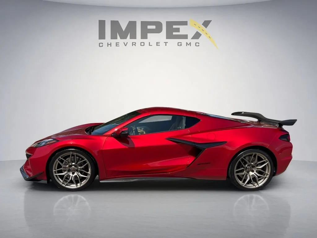 Used 2025 Red Mist Metallic Tintcoat Chevrolet 3LZ image 2