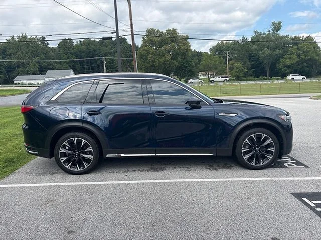 Used 2024 Blue Mazda Premium Plus image 4