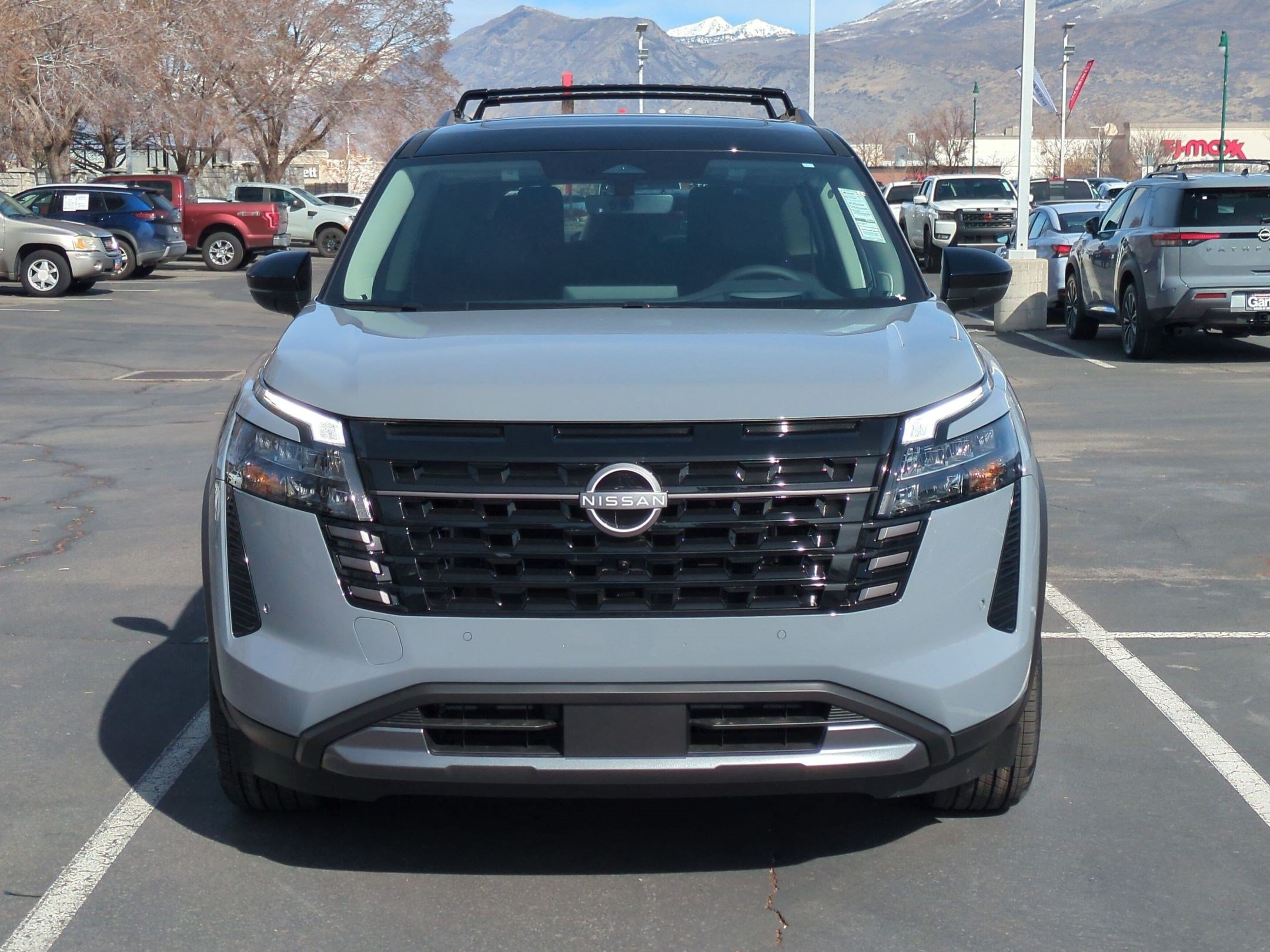 New 2026 Boulder Gray Pearl/Super Black Nissan Platinum image 9