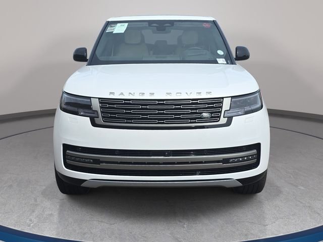 New 2026 Ostuni Pearl White LAND ROVER SE image 2