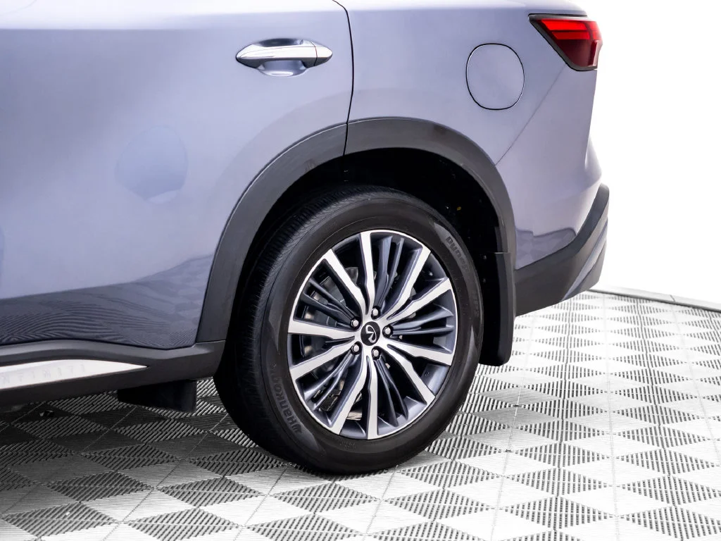 Certified Used 2023 Blue INFINITI Autograph image 34
