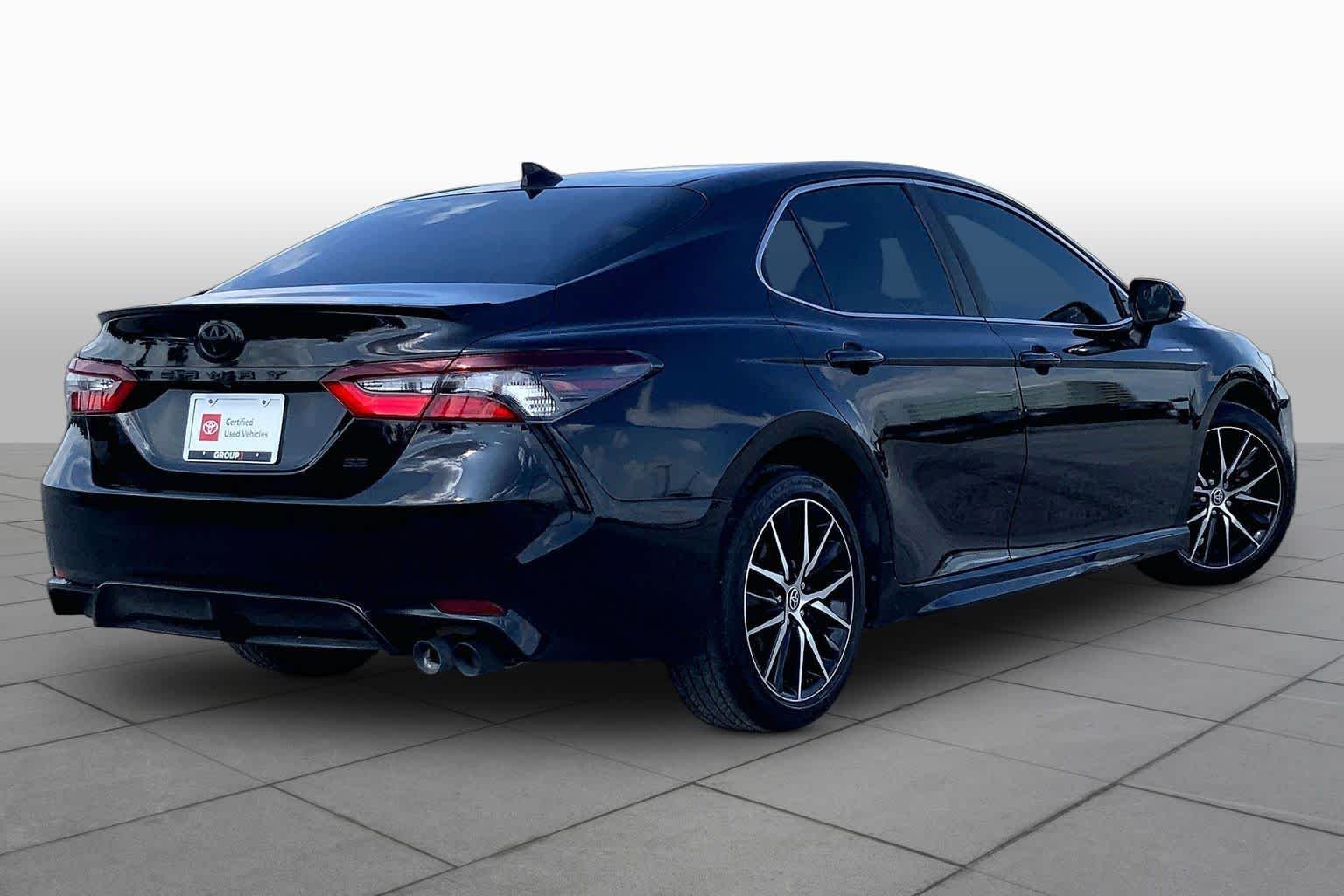 Used 2022 Midnight Black Metallic Toyota SE image 13