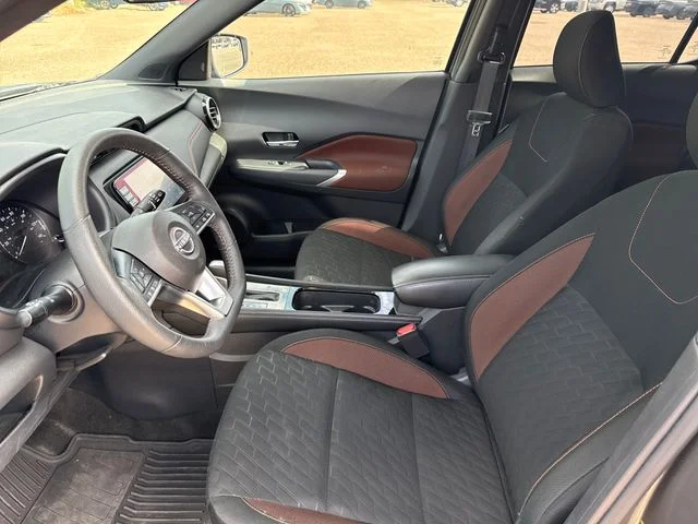 Used 2024 Gray Nissan SR image 10