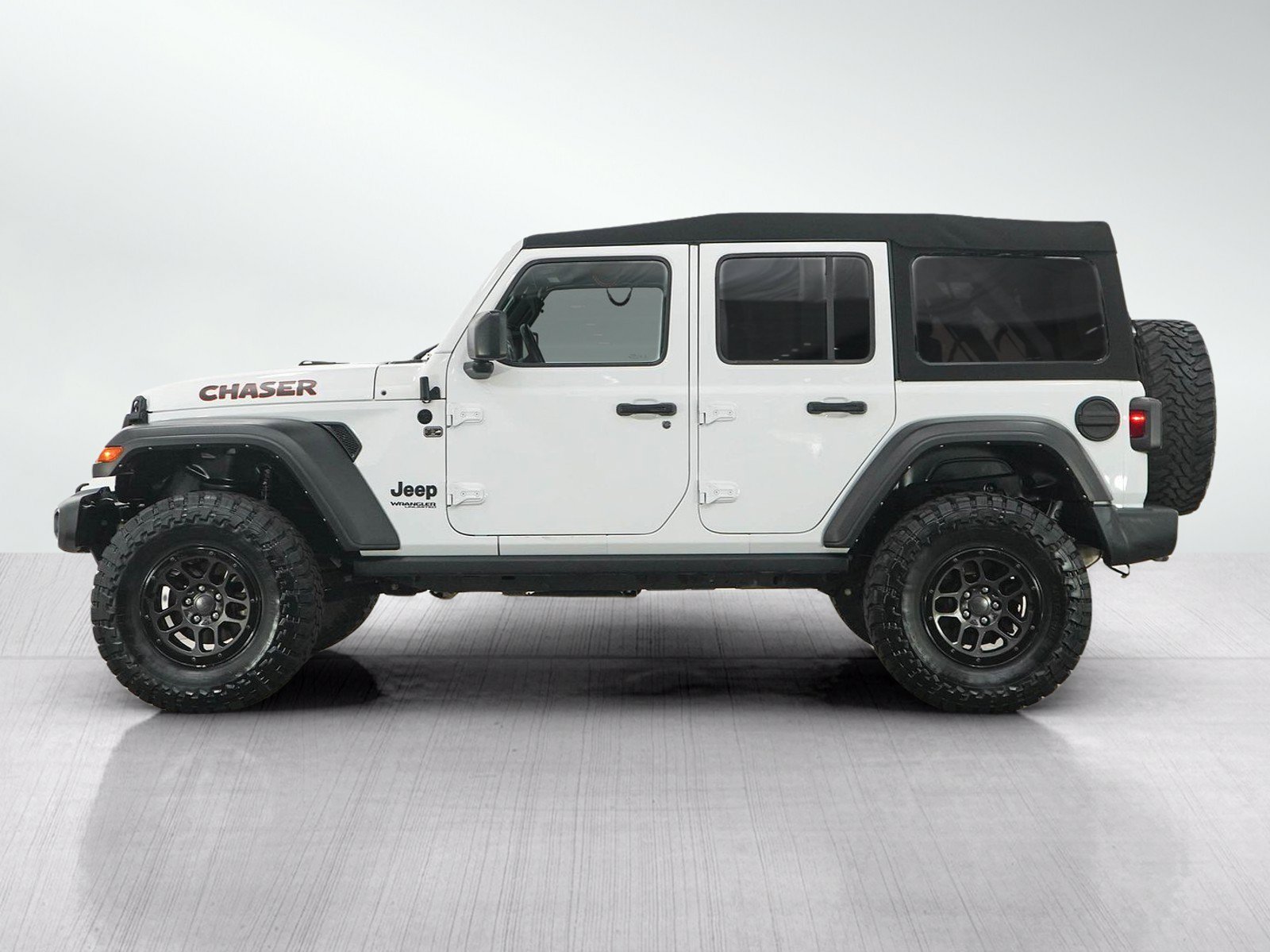 Used 2022 Jeep Wrangler Unlimited Willys with VIN 1C4HJXDG0NW138156 for sale in South Saint Paul, Minnesota