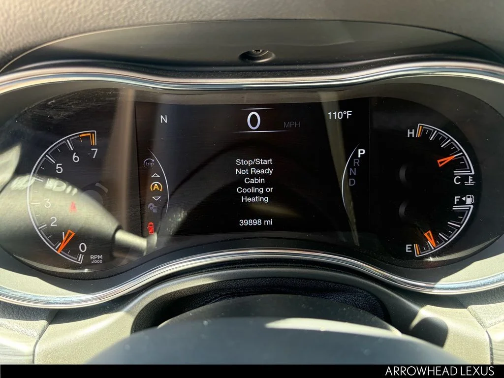 Used 2022 White Jeep Laredo X image 19