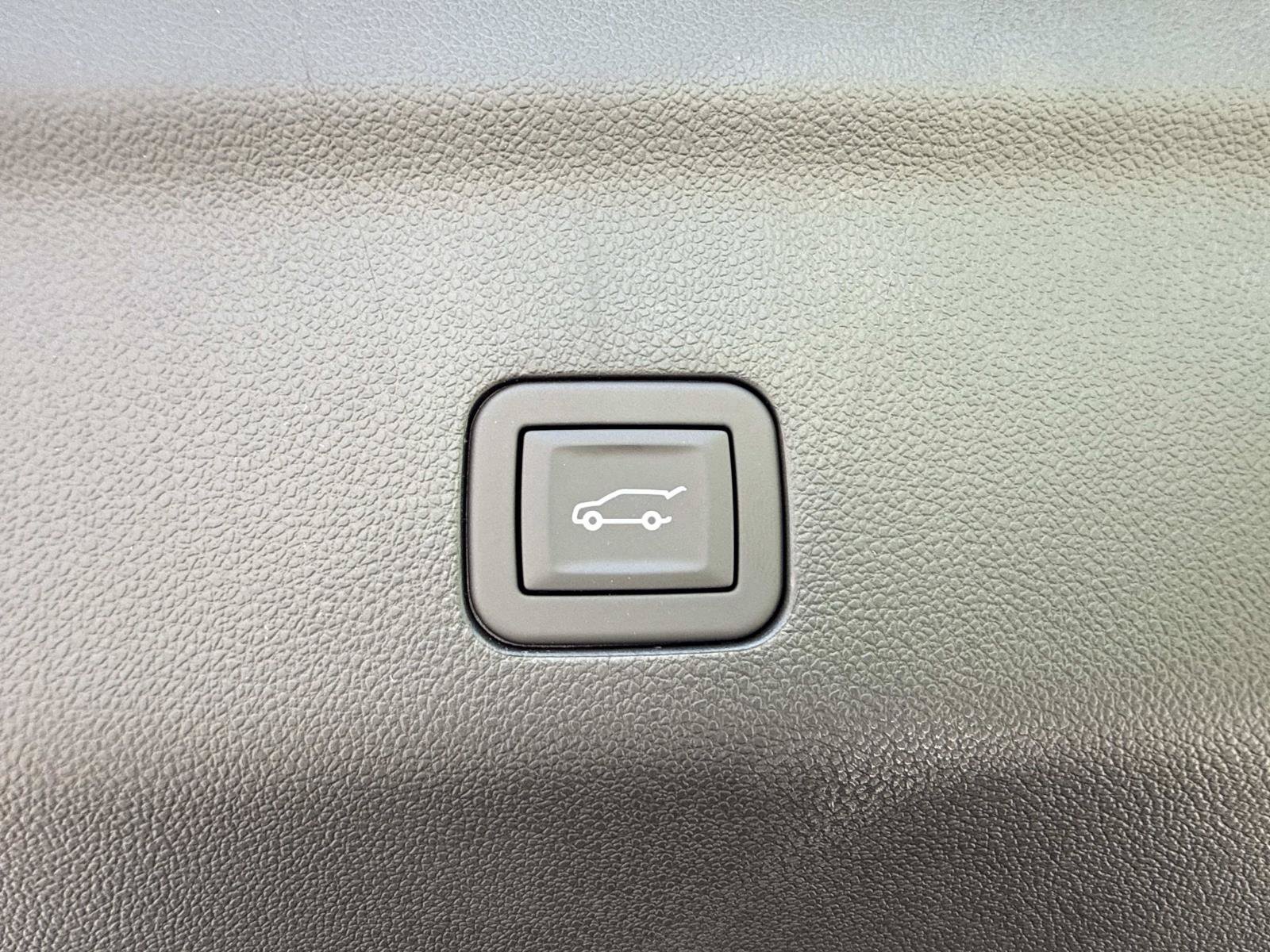 2026 Chevrolet Tahoe Z71 - Photo 37