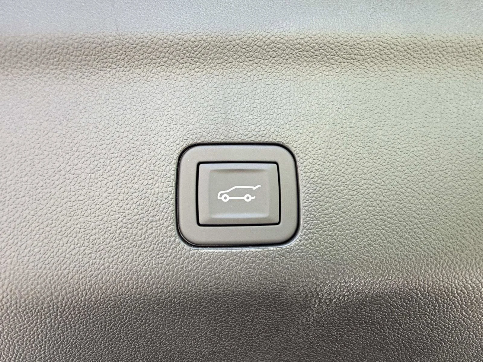 2026 Chevrolet Tahoe Z71 - Photo 37