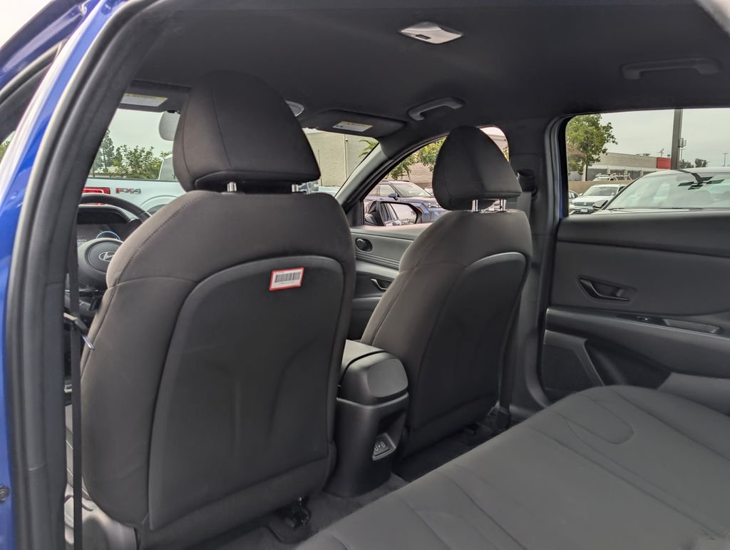 2025 Hyundai Elantra Blue - Photo 15