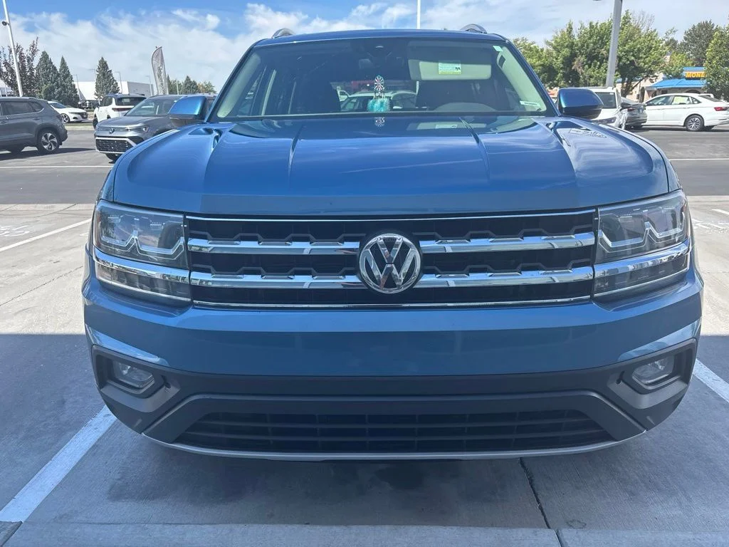 Used 2019 Blue Volkswagen 3.6L V6 SE image 1