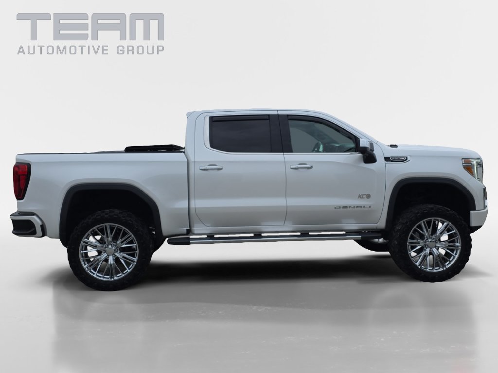 Used 2021 White GMC Denali image 8