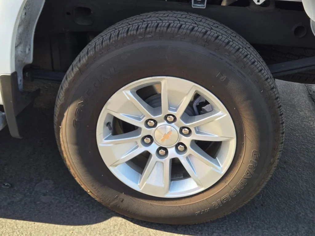 Used 2024 Summit White Chevrolet WT image 3