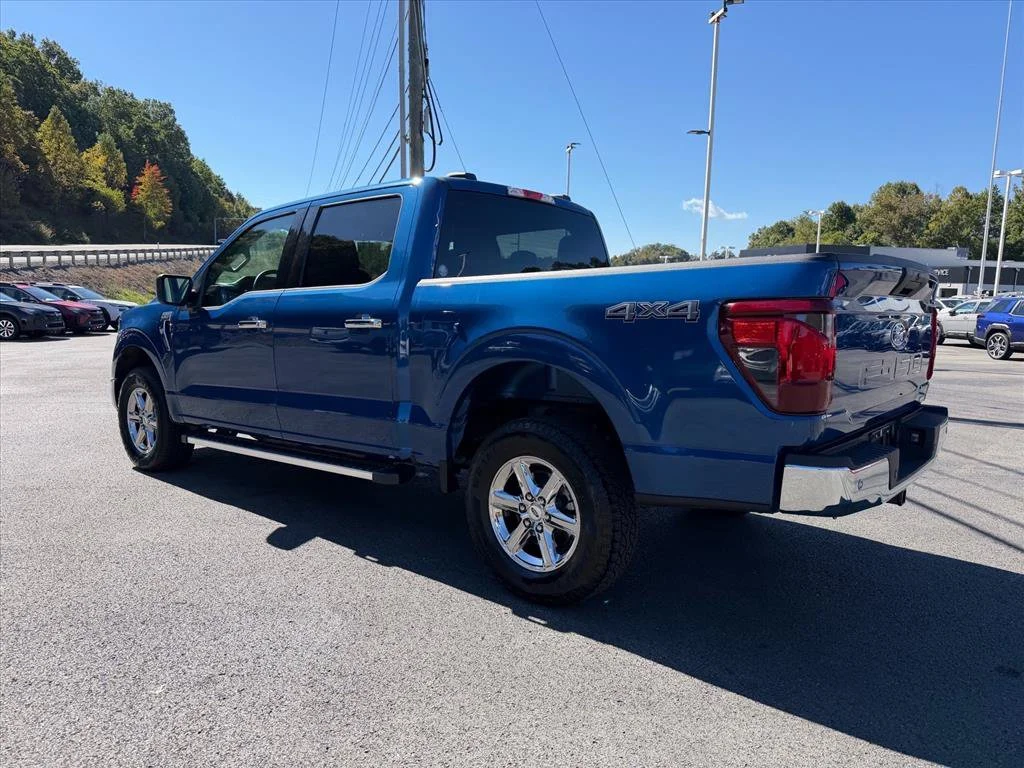 Used 2025 Blue Ford XLT image 5