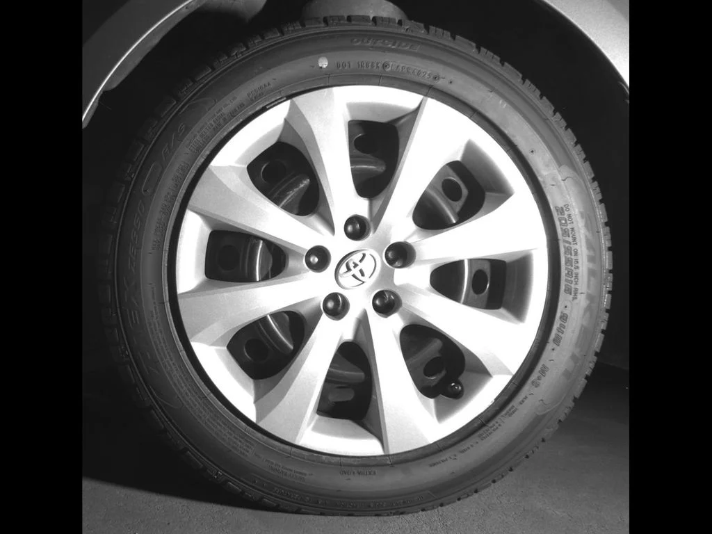 Used 2021  Toyota LE image 10