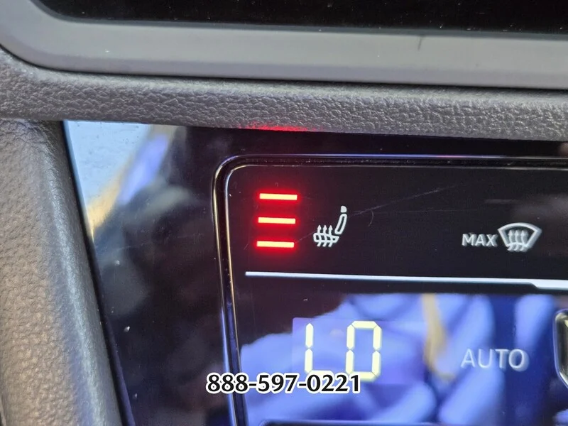 Used 2026 Opal White Pearl Volkswagen SE image 25