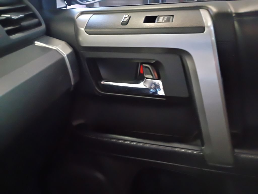 Used 2021 Classic Silver Metallic Toyota SR5 image 15