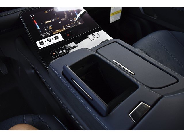 New 2026 2T RADIANT WHIT INFINITI Sport 4WD image 13